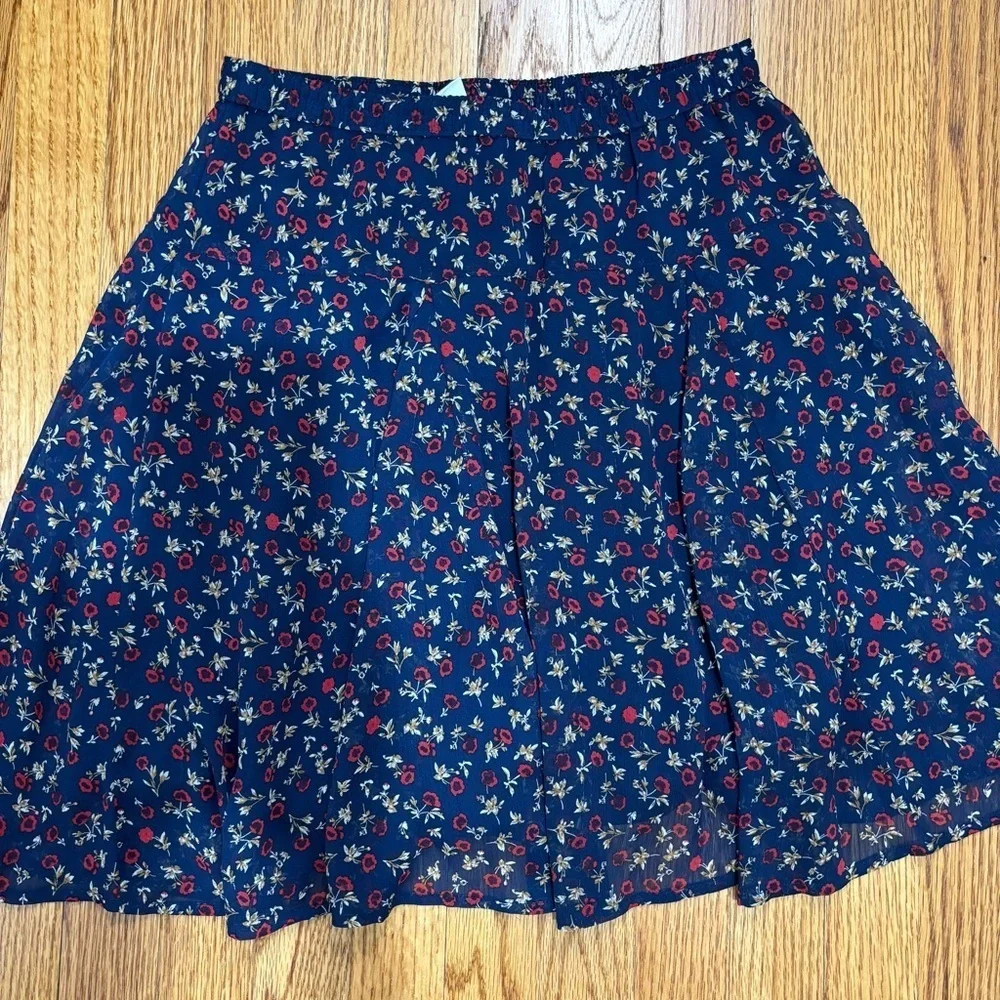 Old Navy XS Floral Navy blue red A Line Pull On chiffon flirty preppy mini skirt